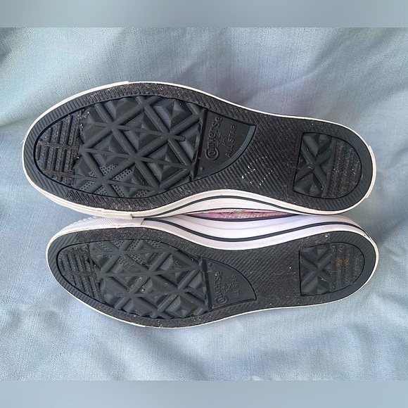 Converse Chuck Taylor All Star Hi ‘Digital Floral- Lava’ - 553296F - Picture 7 of 8